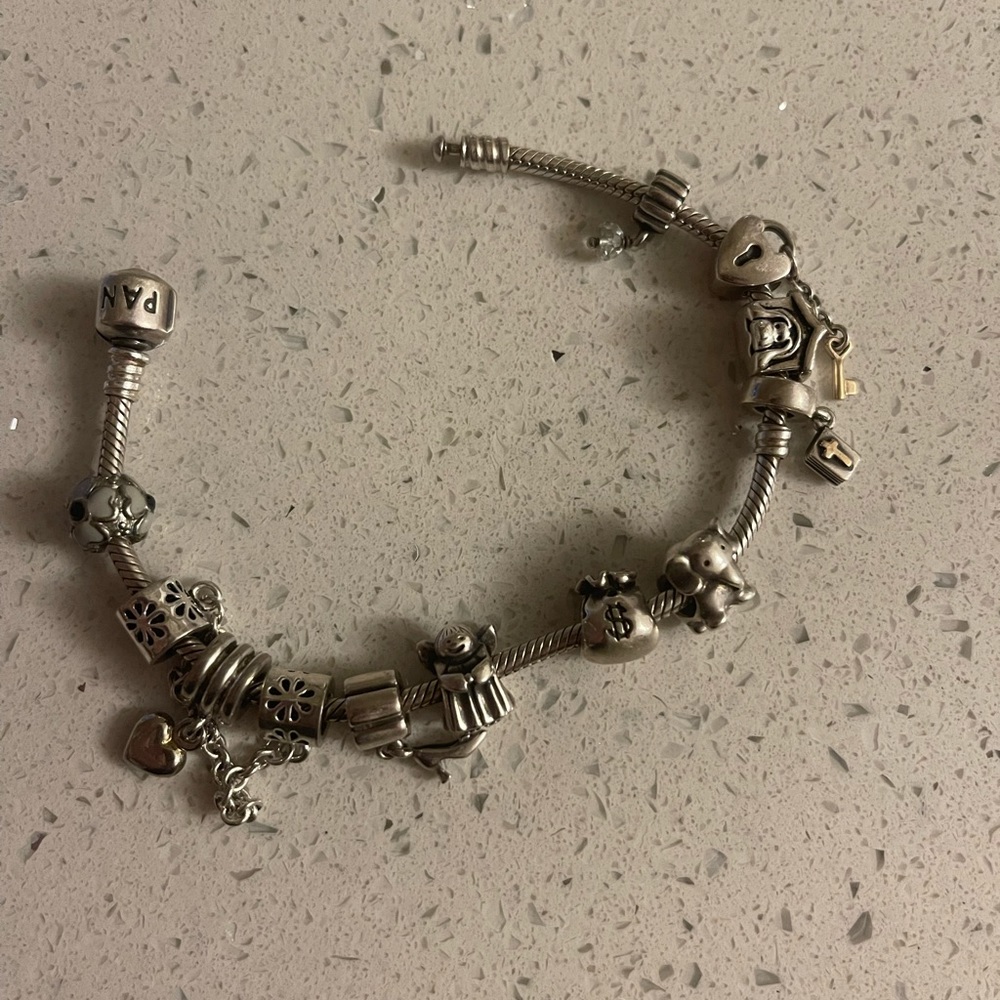 Pandora bracelet - Picture 2 of 3